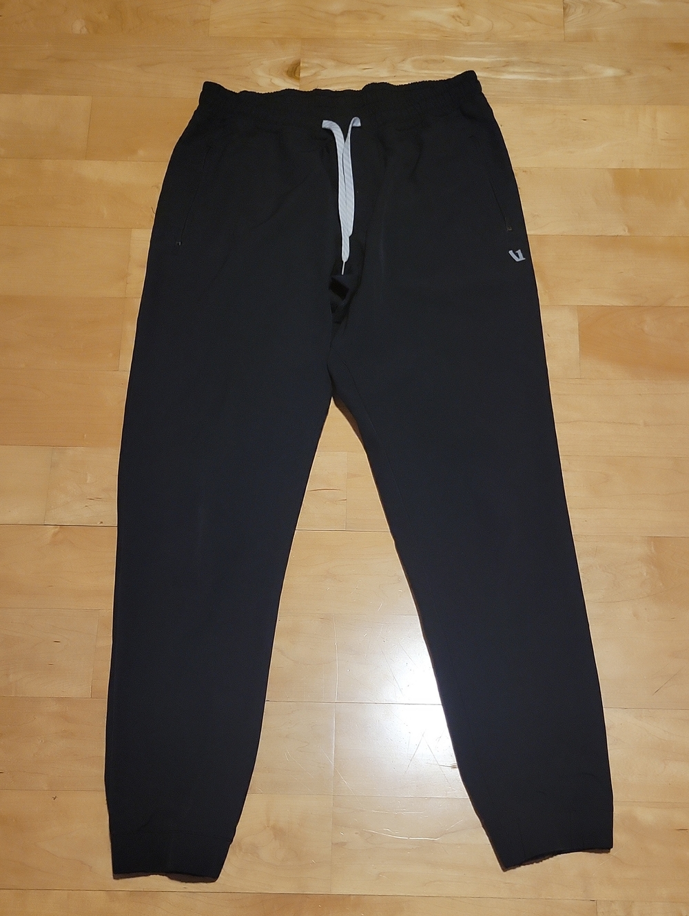 Vuori Black Transit Jogger Pants Mens M